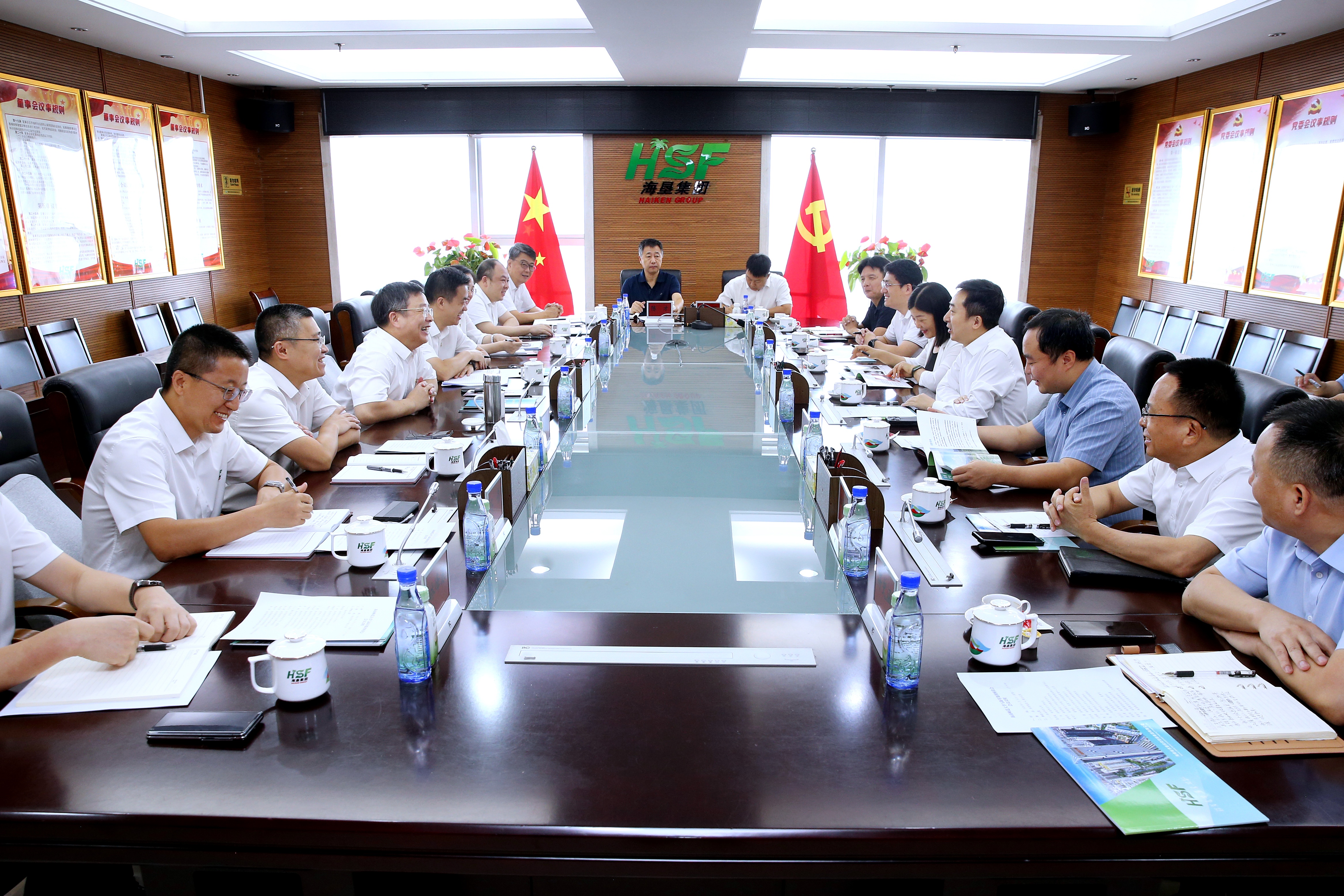 深化产教融合，携手共谋发展——我校与海垦集团举行校...
