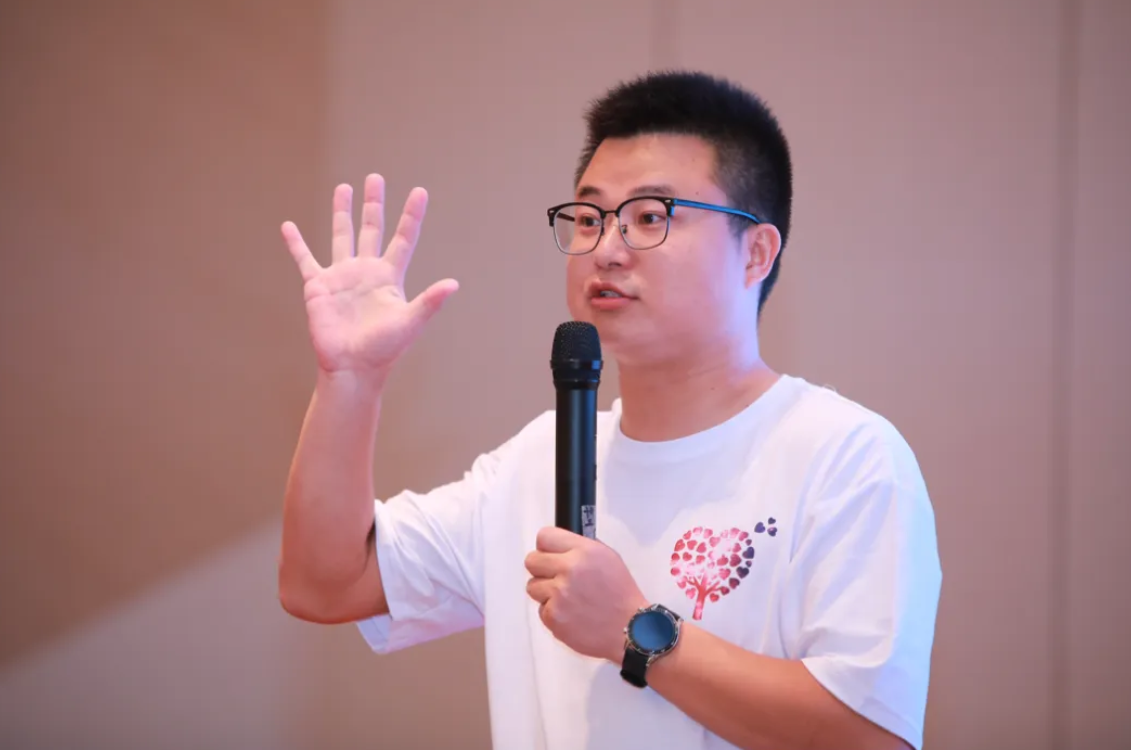 优秀教育人 | 潘良：创新教学 成就未来