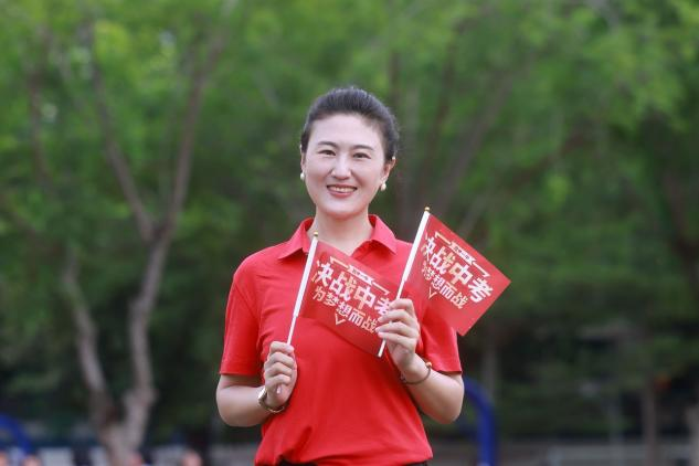 优秀教育人之党员先锋｜杨阳：思政领航育英才，党建铸魂谱华章