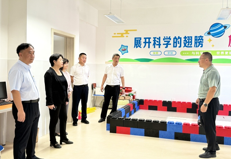 深化校地合作 赋能基础教育发展——许玫一行调研琼山...
