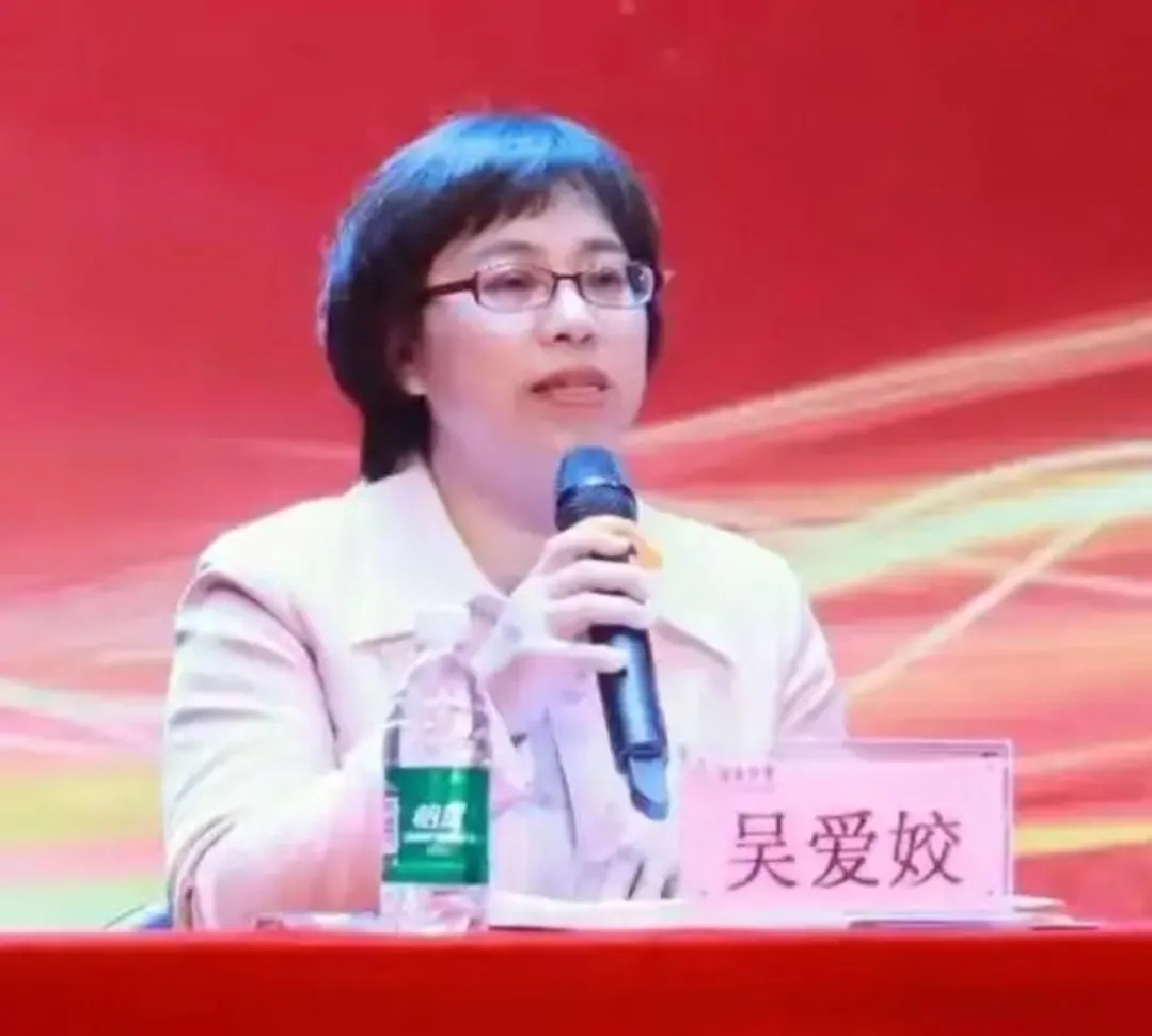 优秀教育人之党员先锋 | 吴爱姣：润心以启智，匠心谱华章